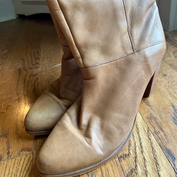 Vintage 1970s Frye Leather Boots Pleated Crissie Style size 9 Beige Tan Neutral - Picture 7 of 10